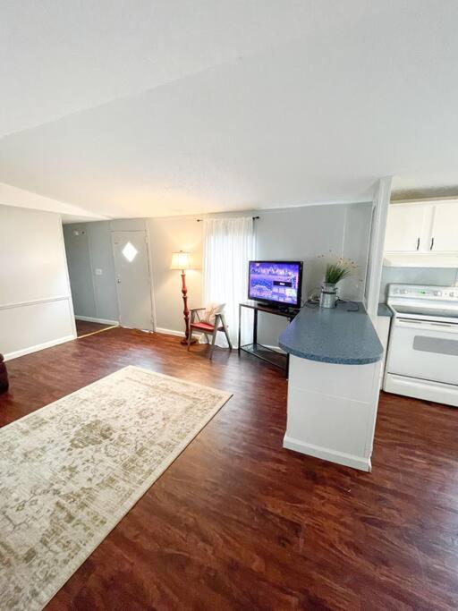 Centrally Located 3 Bedroom เวสต์มอนโร ภายนอก รูปภาพ