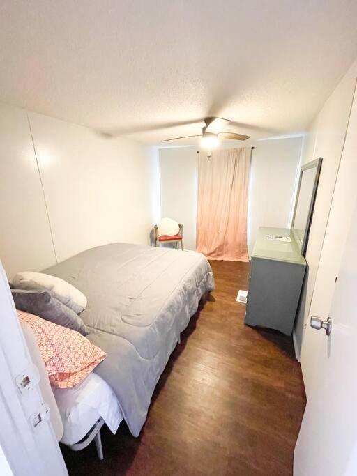Centrally Located 3 Bedroom เวสต์มอนโร ภายนอก รูปภาพ